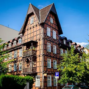 poznan-rents-apartament-wierzbiecice.poznan-hotels.com/
